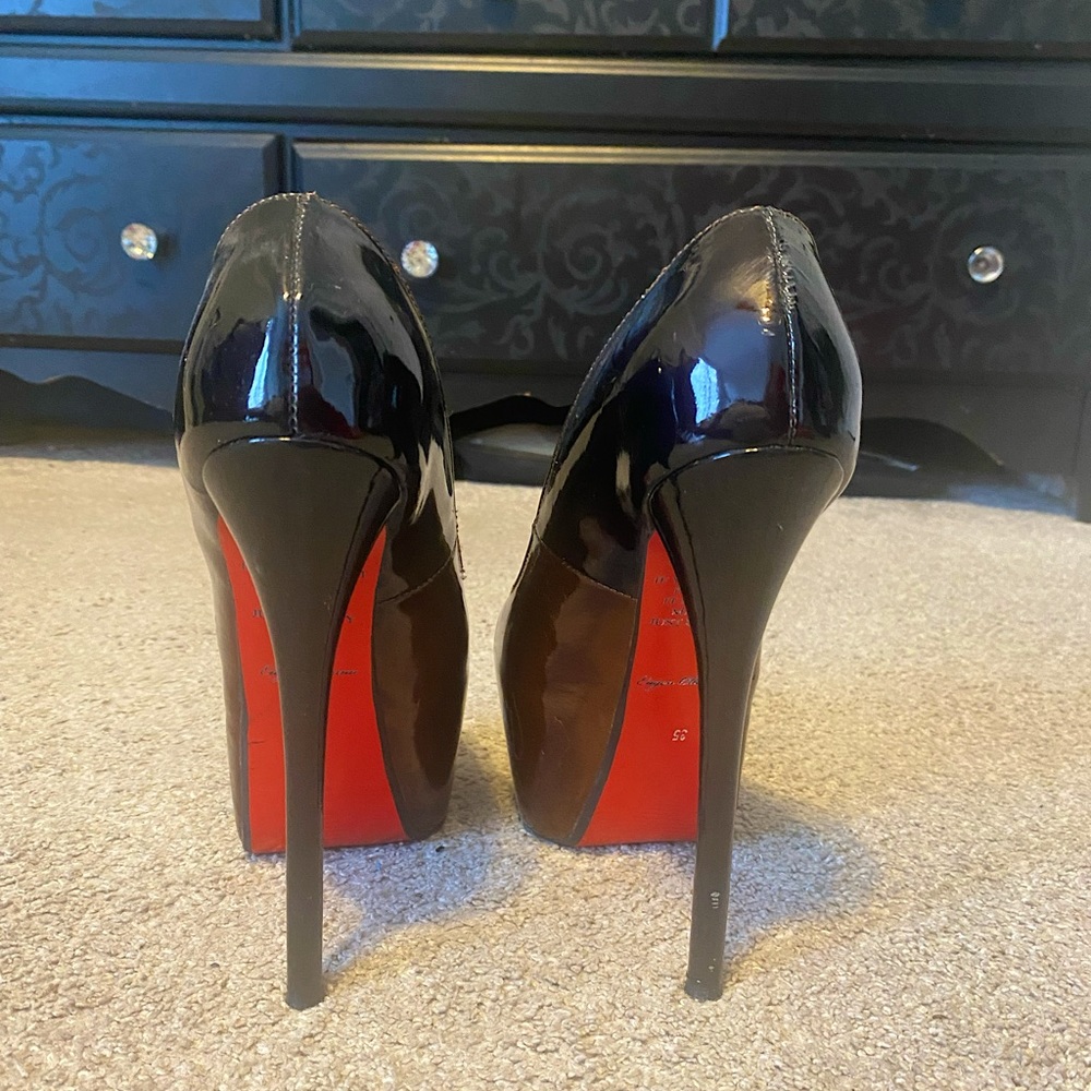 Sexy High Heels with Red Bottoms